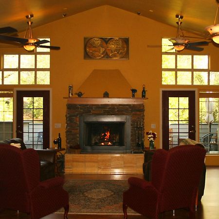 Lucinda'S Country Inn Somerset Exterior photo